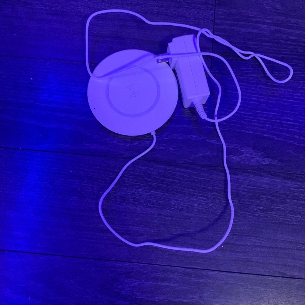 iPhone pad charger